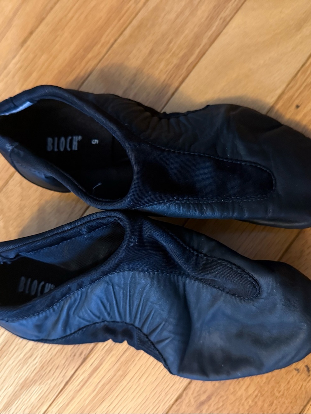 Bloch Black Pulse  Slip-On Jazz Dance Shoe